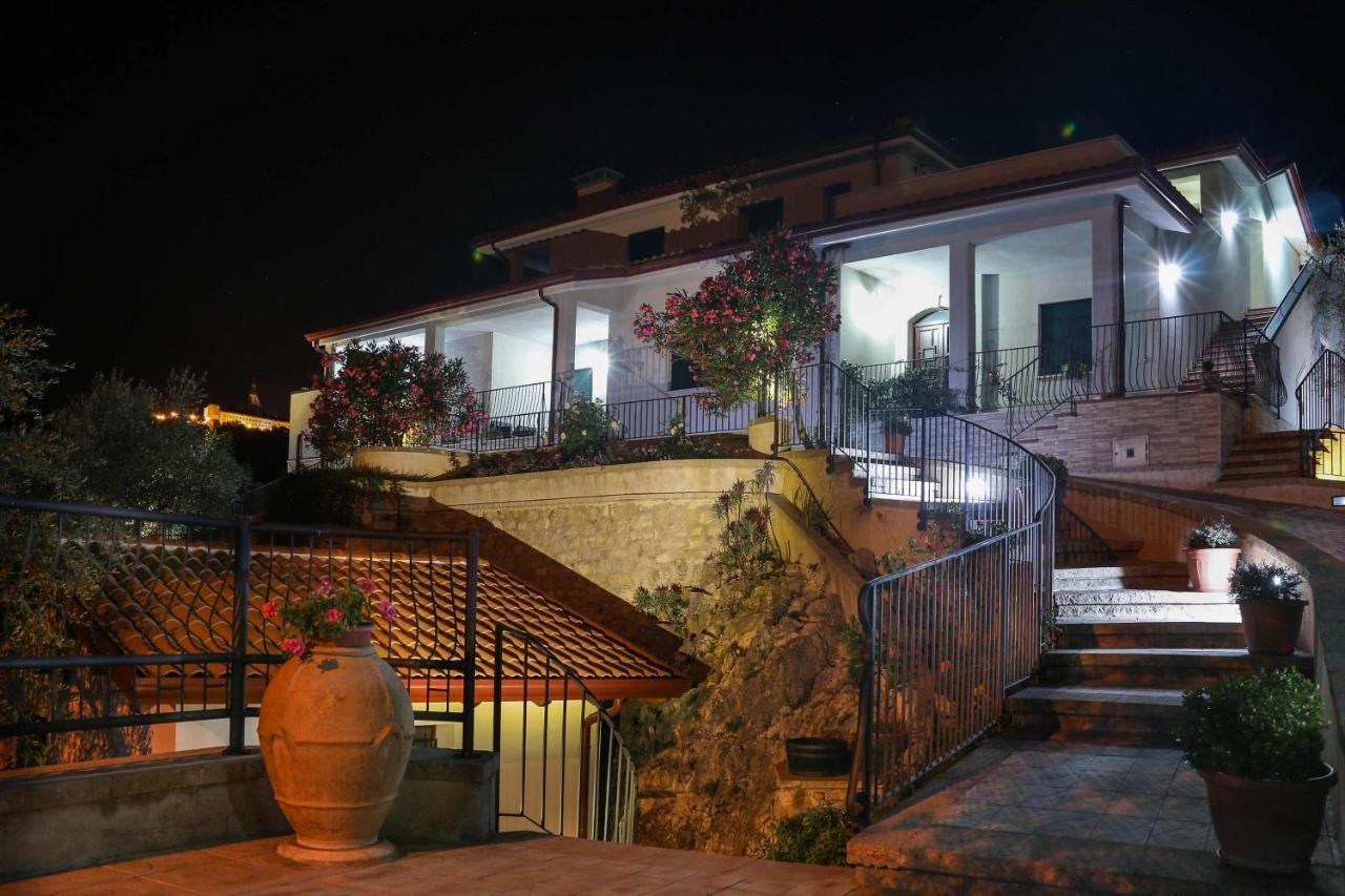 Casa Elisabetta Shortlets Apartment Caposele Exterior photo
