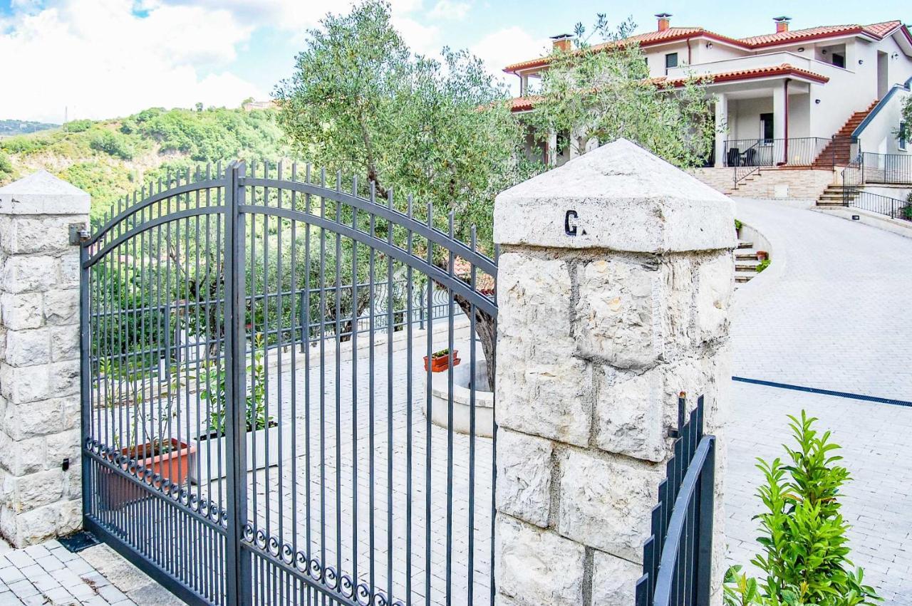 Casa Elisabetta Shortlets Apartment Caposele Exterior photo