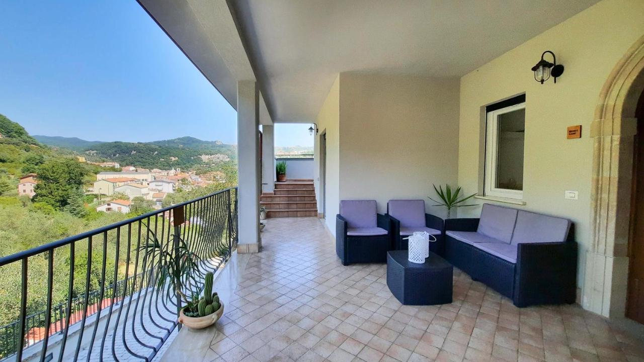 Casa Elisabetta Shortlets Apartment Caposele Exterior photo